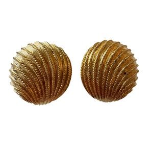 VNTG Napier Gold Tone Textured Round Clip On Statement Earrings 1980s Retro